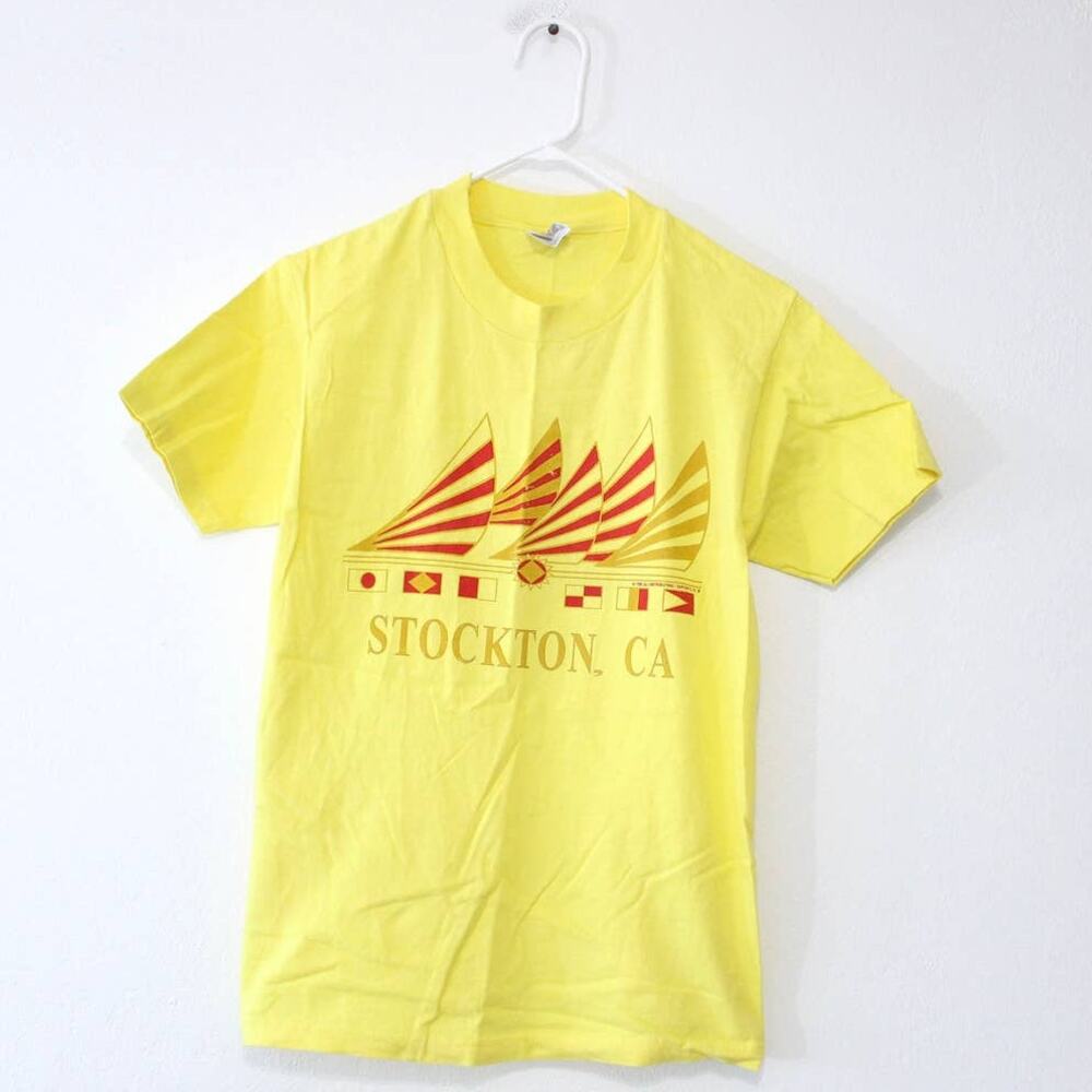 Vintage 90s Stockton California Yellow Souvenir T-Shirt Men’s Small